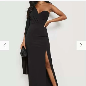 Balklänning  - Säljer nu min superfina balklänning som endast är använd en gång och säljer den då jag inte kommer få någon mer användning för den. Den är precis som ny. Köpt för 1500kr men säljer nu för 400kr