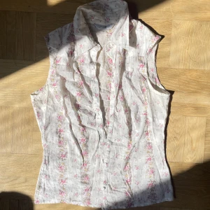 Blommig topp - Blommig topp. Vintage