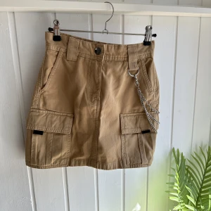 Kjol - Cargo kjol från bershka