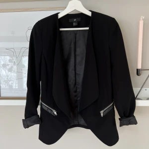 Blazer/kavaj - Super fin blazer/kavaj i fint skick. 