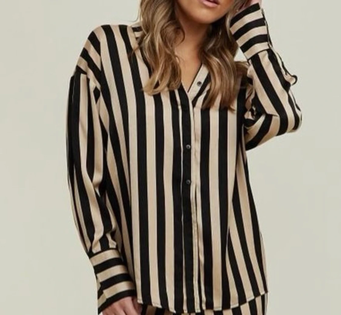 Skjorta/blus Rut and Circle stl M  - 90