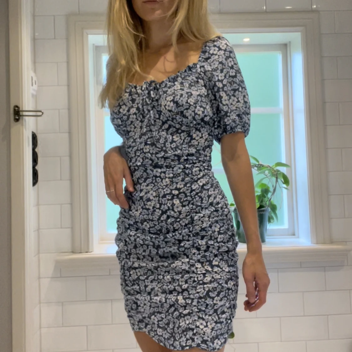 Fin blå klänning - 90