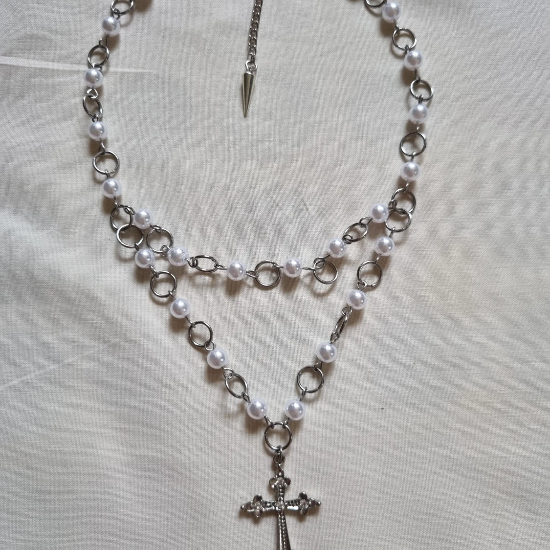 Pärlhalsband med kors y2k - 91