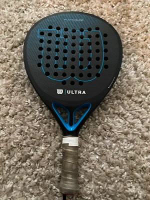 Wilson ultra Padelrack - Wilson rack värda 3000 kr 