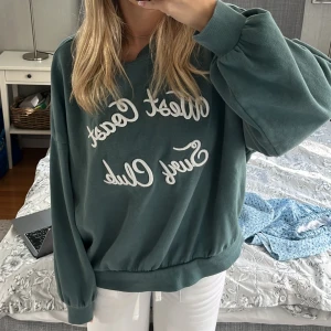 Grön sweatshirt - Mysig tröja från H&M i stl M! Lite nopprig💗