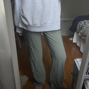 Populära grön byxor hm - Gröna byxor hm i stl 36, 300+frakt