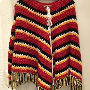 Virkad poncho 70-tal - Virkad poncho fråm 70-talet!