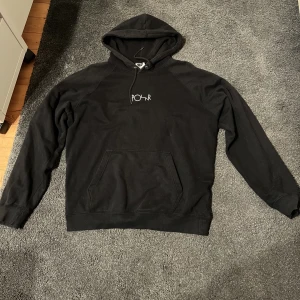 Polar Skate Co - Default Hoodie Black  - Storlek L 8/10 skick. Köpte den för runt 1300.