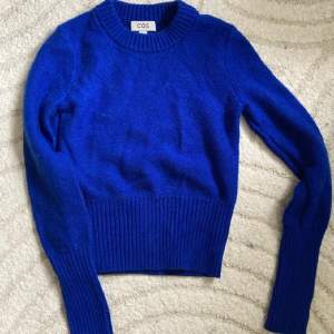 Cos wool jumper. Good condition, size xs
