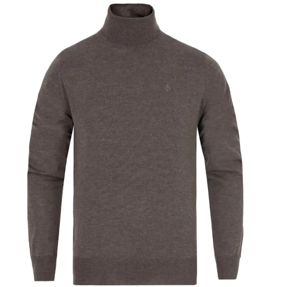 Morris turtleneck i nyskick. Nypris 1499kr. Slutsåld nästan överallt. Storlek L men passar storlek M också. Dm vid frågor.. Tröjor & Koftor.