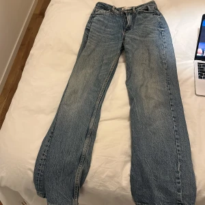 Högmidjade jeans Zara!💗 - Som nya💗