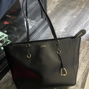 Ralph Lauren Väska - Perfect confition Bought it for 1800kr 
