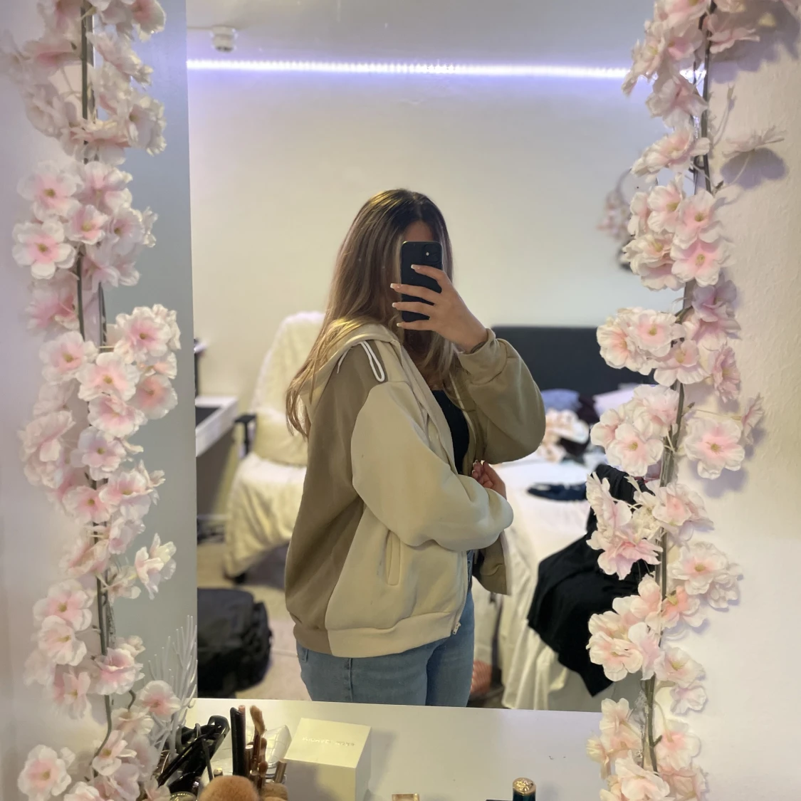 Gullig kofta/hoodie - 90