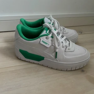 Puma skor - puma cali dream skor - nypris 1089kr - använda 3 ggr, ser nya ut 🩷