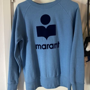 Isabel marant tröja  - Säljer den pga nästan aldrig använt den, super fin skick och storlek m  Ny priset va 1200 men säljer för 500 kr💕💕