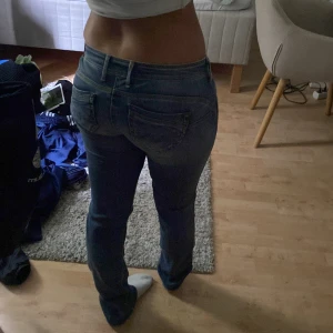 Lågmidjade pepe jeans - Lågmidjade jeans som är lite för små för mig💓