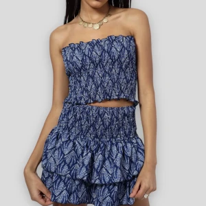 Topp Meet me There - Jätte snygg strapless topp, stretchigt material 