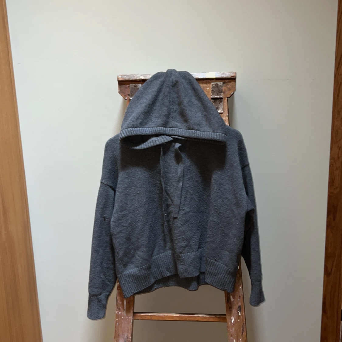 Knitted sweater/hoodie  - 90