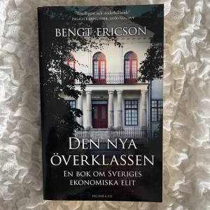 Den Nya Överklassen Bok - Pocketbok av Bengt Andersson om den nya överklassen. Väldigt bra skick!