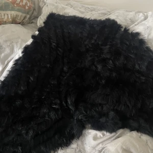 Päls kappa - Helt ny, det är äkta kanin och nypris för den är runt 3000kr den ligger tyvärr bara i garderoben