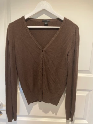 Kofta - En kofta från H&M i storlek M💞