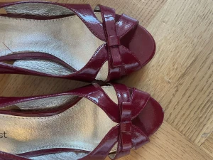 Röda klackar  - Så söta röda klackar!!!