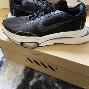 Nike skor herr, säljs pågrund av storlek