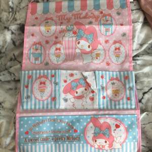 My melody wall decoration with pockets 53x 36 cm