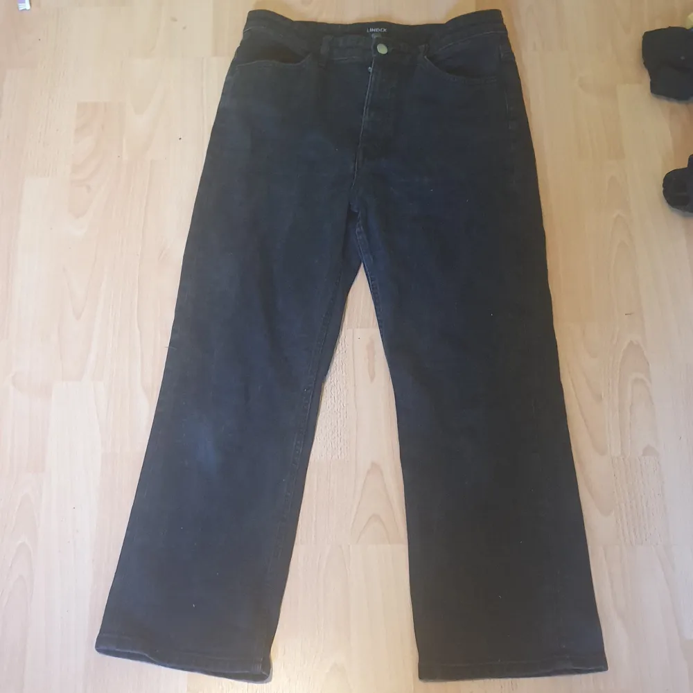Bra skick. Passar inte mig längre så hoppas någon annan lan få nytta av dem :) . Farkut & Housut.