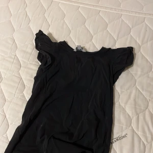 Tröja från Ullared  - Svart tröja från Ullared i storlek 146/152. Väldigt bra skick