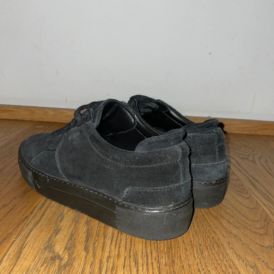 Svarta Axel Arigato - 90