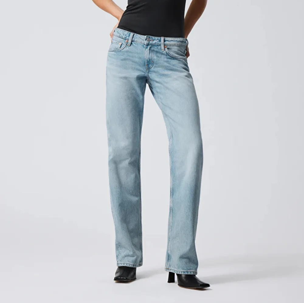 Jeans i färgen Blue Delight. Använda ett fåtal gånger!. Jeans & Byxor.