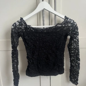 Spetstopp - Off shoulder Spetstopp från H&M