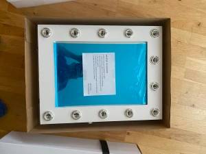 Sminkspegel - En Brightmond spegel i nytt skick. Med  justerbar ljusstyrka. (Ordinarie pris: 2500kr) fick med två st så säljer den oöppnade.