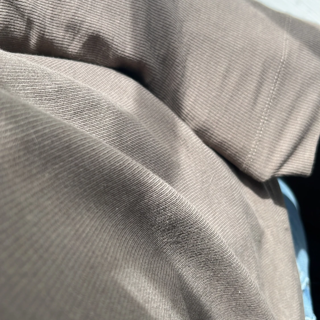 Ribbad topp i modalmix. - 90