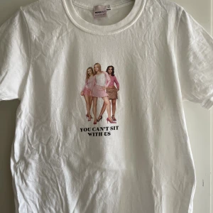 T-shirt  - T-shirt från skinny dip x mean girls. Aldrig använd. Storlek S.