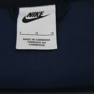 Nike tech fleece  - Blå nike tech fleece oanvänd storlek L