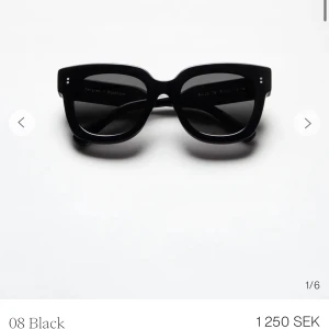 Chimi 08 black - Säljer dessa superfina svarta chimi solglasögonen i modellen 08. De är i bra skick utan repor och jättebra till sommaren. Säljer endast för att jag vill köpa en ny färg! 
