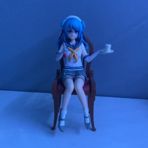 Ceylon Tea Party figur - Säljer pga inte vill ha kvar. Billig pga vill få bort så snart som möjligt! Frakt blir nog ganska dyr efter som de är ett stort paket! Alla delar finns och den är helt komplett. Inga defekter alls! Skriv snabbt vill sälja direkt köpt 90 säljer för 50 #KAP