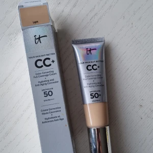 It cosmetics, CC+, foundation  - Exklusiv cc-creme, light. Använd 1 gång. Fel nyans för mig.
