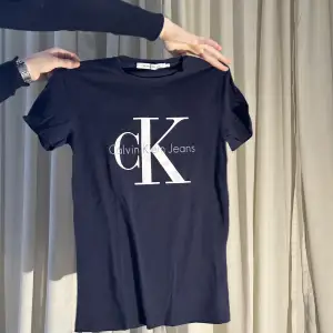 Snygg t-shirts från Calvin Klein i st s. 