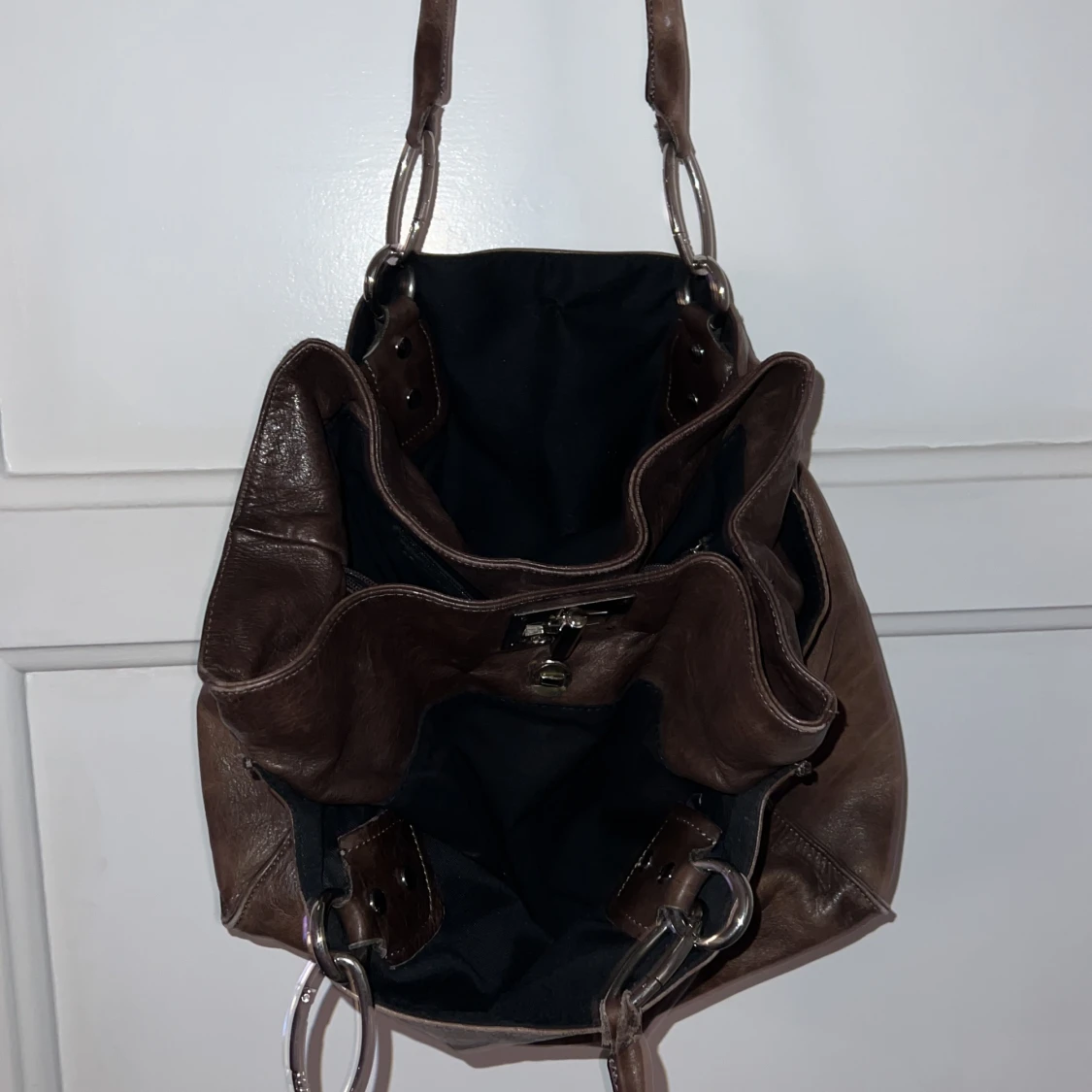 ÄKTA SKIN HANDVÄSKA - 90