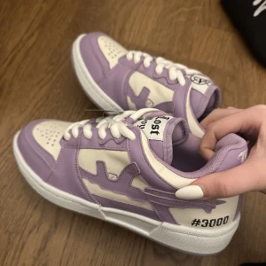 Sneakers - Helt nya oanvända skor från vicinity