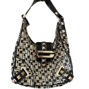 Guess väska  - Så snygg guess väska som tyvärr inte längre kommer till användning! Sliten på baksidan och vid handtaget (därav billigare pris😊) kontakta mig för fler bilder/fundeirngar!<3