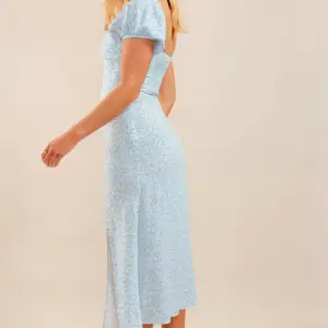 Jätte fin klänning från chiquelle💕 endast använd ett fåtal gånger💕