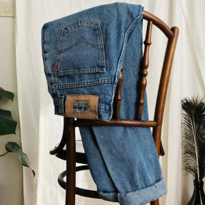 Älskade jeans till salu!! - Snyggare jeans får man leta länge efter, passa på mina vänner💙