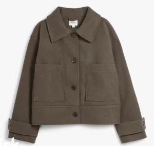 Kappa - Jättefin höst jacka från kappahl🤎 Säljer på grund av använder sällan. Skriv om ni vill ha fler bilder Nypris: 800