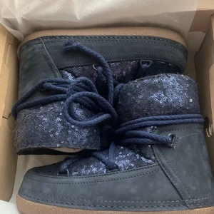 Inukkis - Intresskoll på mina skit coola inuikkis, tryck inte på köp nu💗 strkl 37 men passar som 38 oxå