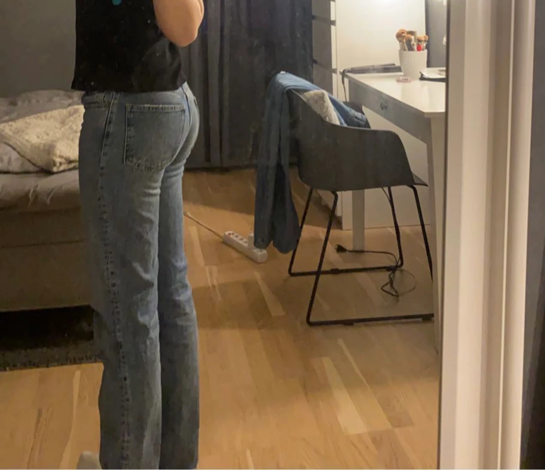 Zara mid rise jeans 