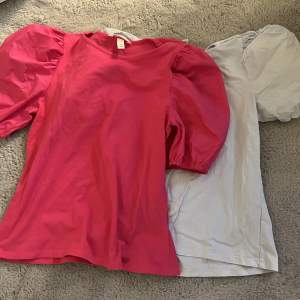 Tycker inte färgerna riktigt passar mig så säljer dessa populära tröjor. 170 för båda eller 90 kr styck🩷